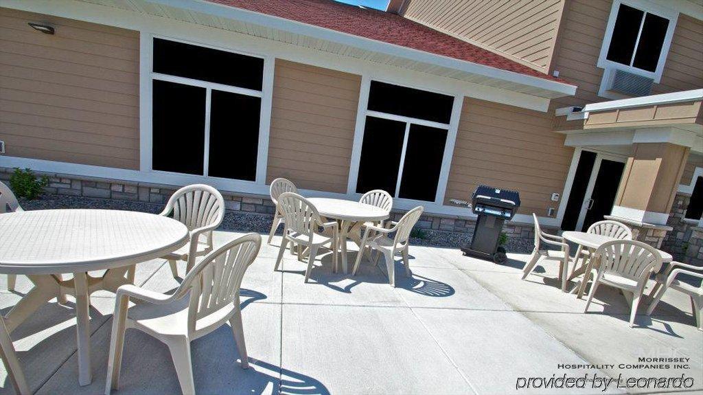 American Inn & Suites Parkers Prairie 餐厅 照片