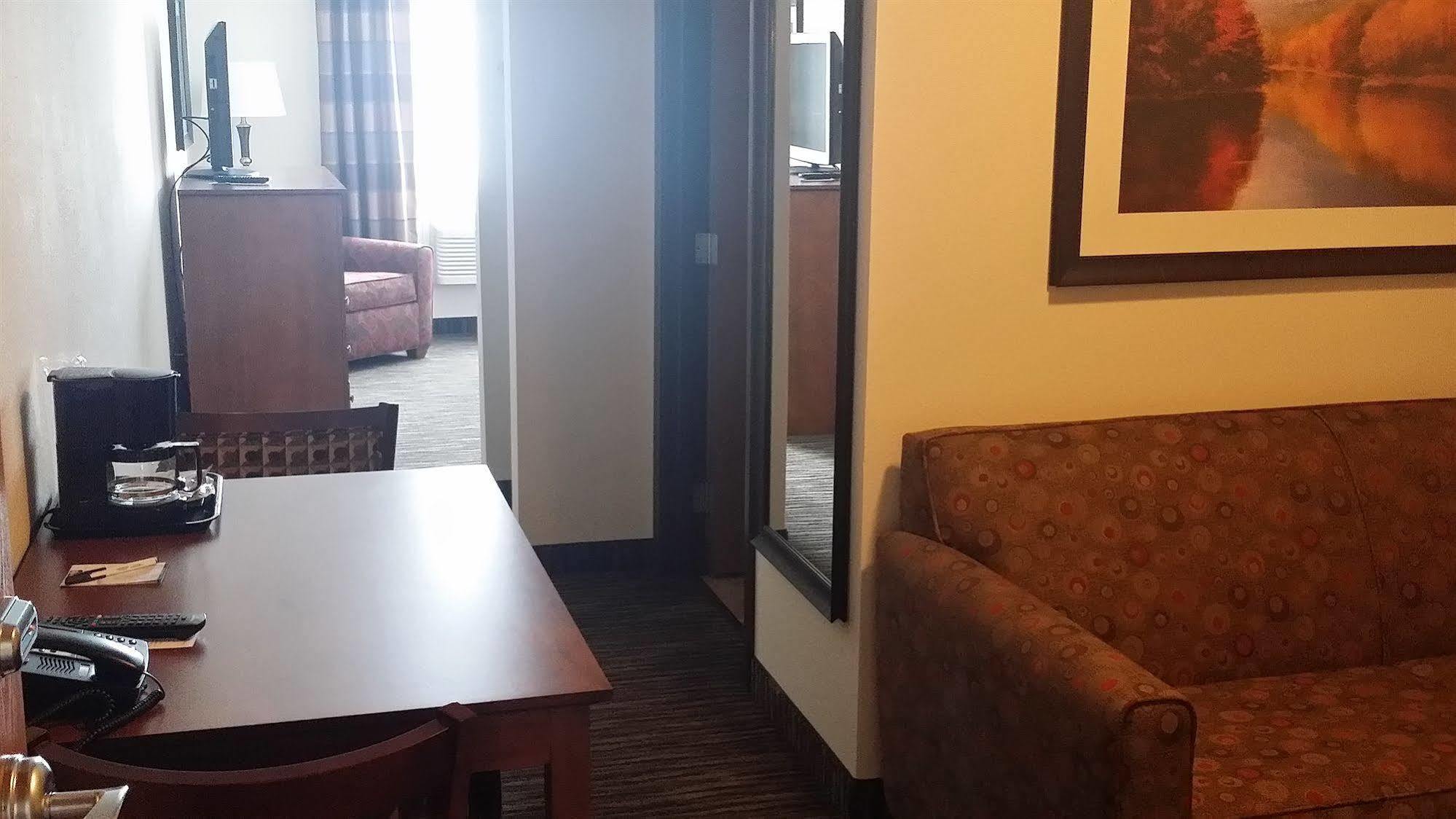 American Inn & Suites Parkers Prairie 外观 照片